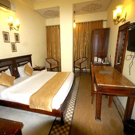 Rajputana Haveli - Jaipur Hotell Exteriör bild